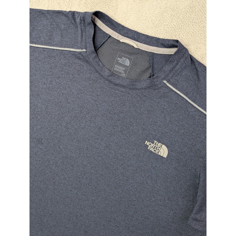 The North Face Mens Large Blue FlashDry Athletic TShirt Short Sleeve Regular Fit